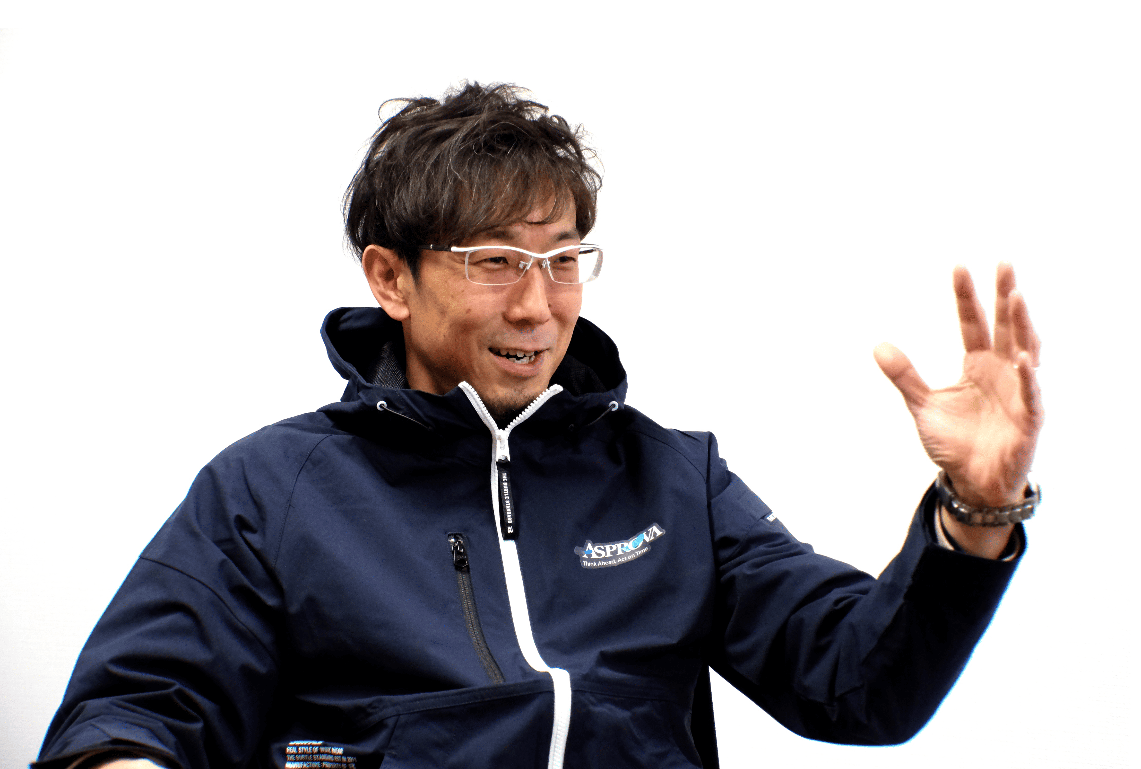 セールスマーケティングチーム花井の写真